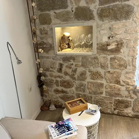 Sea Pearl Apartment *