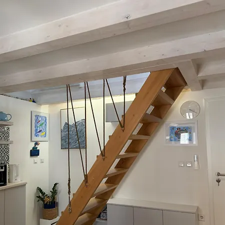 Sea Pearl Apartment Komiža