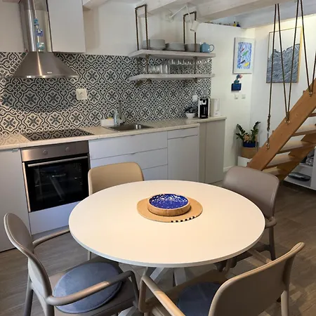 Sea Pearl Apartment Komiža